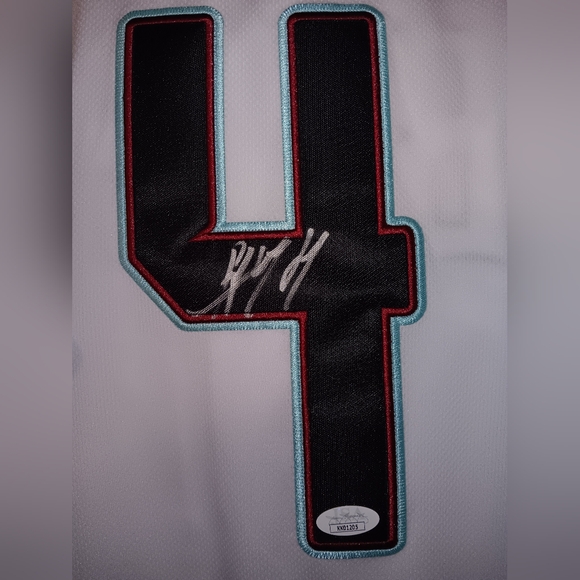 Arizona Diamondbacks Ketel Marte Autographed Jersey - Picture 7 of 9